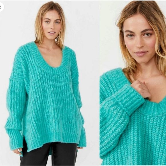 Free People Blue Bell Scoop Neck Oversized Slouchy Electric Teal Sweater NWT - Picture 2 of 15